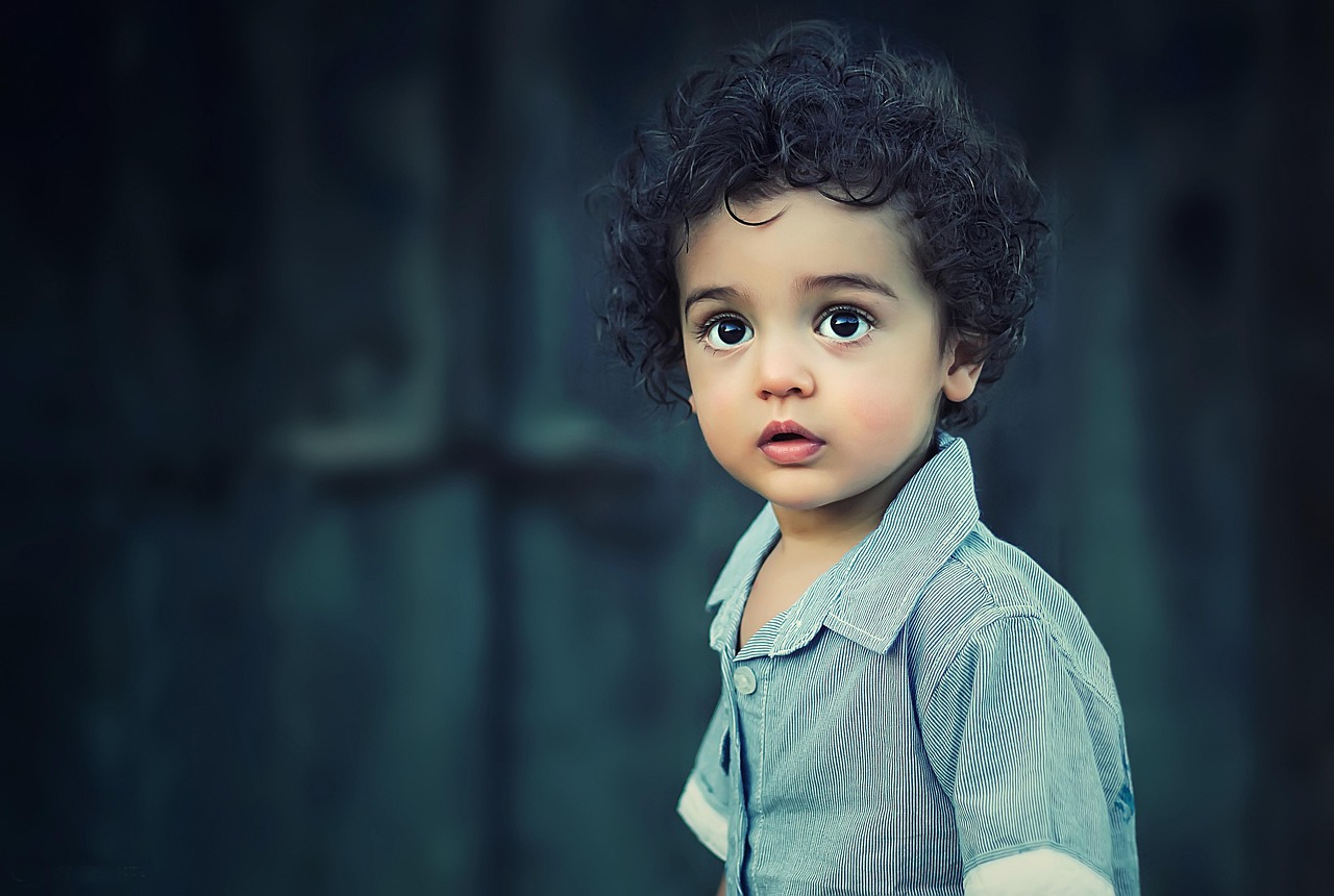 子どもの花粉症や鼻炎で耳鼻科受診の目安はいつ？