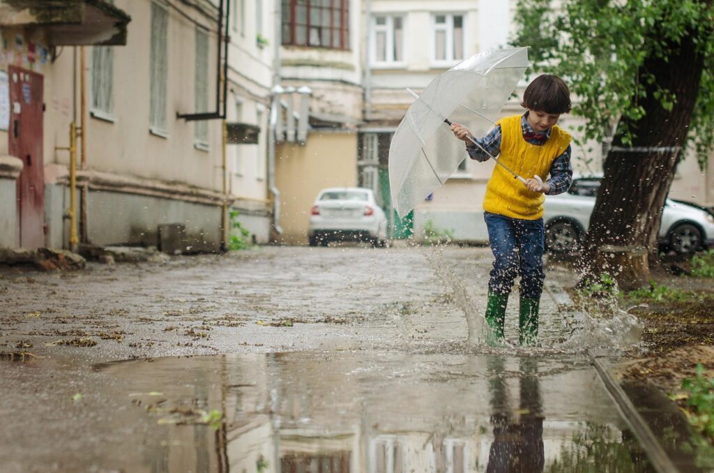 子どもの花粉症に雨の日の喉のかゆみ対策は？