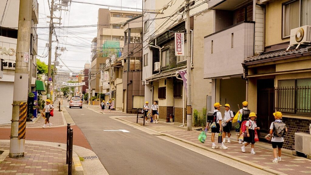 小学生の花粉症による喉のかゆみ、運動や部活中の対策は？